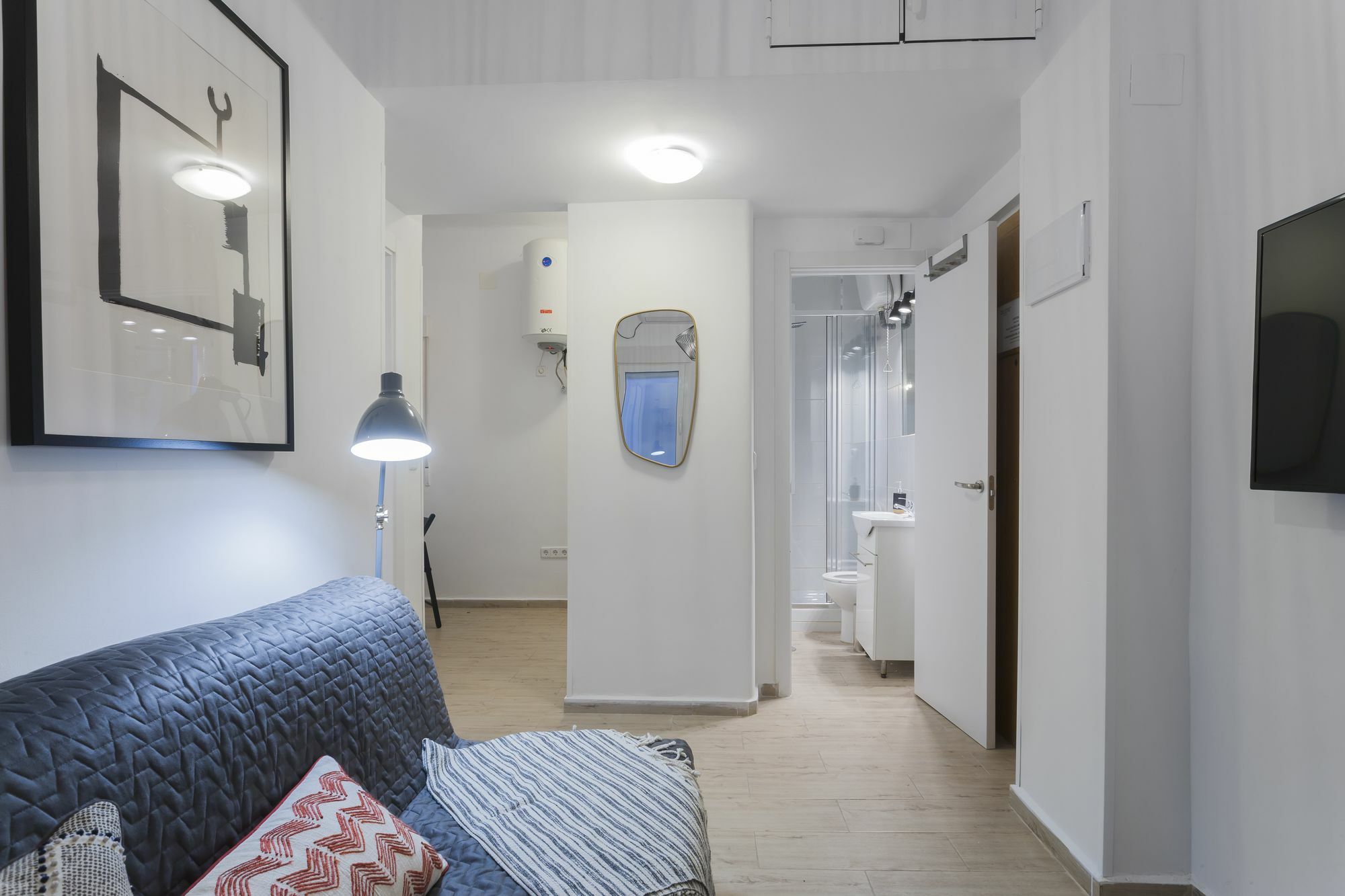 Dobo Rooms Ronda De Segovia Мадрид Екстериор снимка